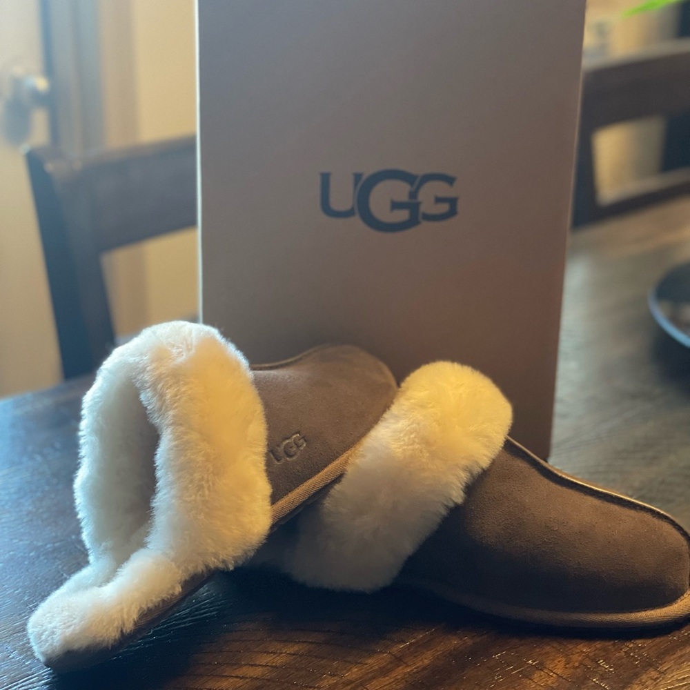 UGG Tan Slippers with Cream Sheepskin